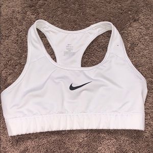 white nike sports bra